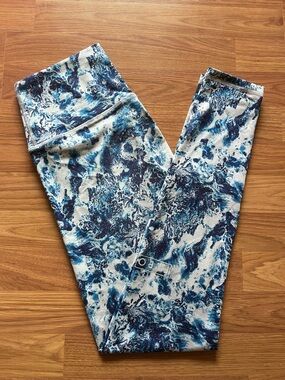 FLEO El Toro High Rise Leggings 28” Inseam Blue Abstract Size Large